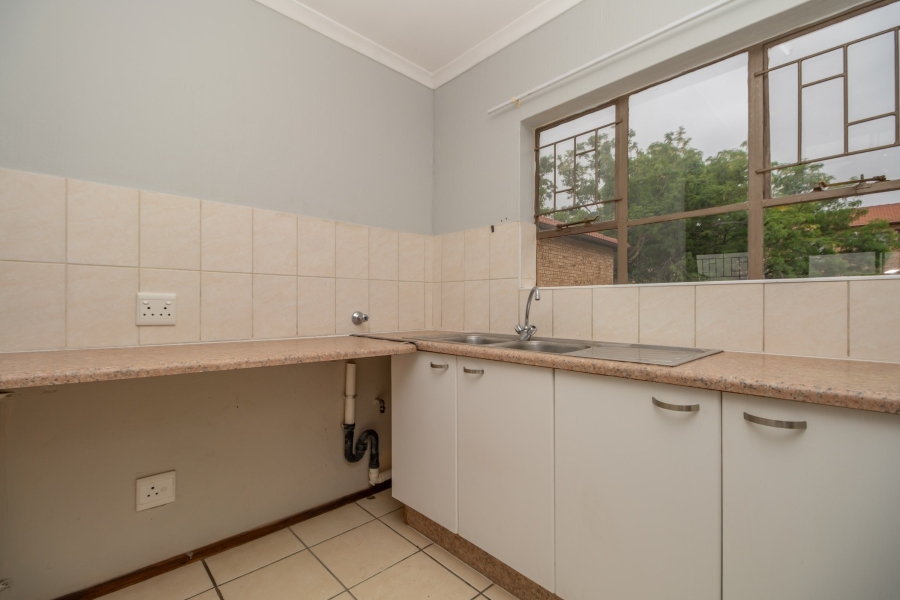 2 Bedroom Property for Sale in Amorosa Gauteng