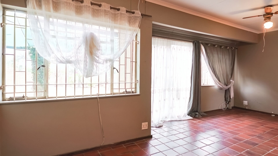 2 Bedroom Property for Sale in Garsfontein Gauteng