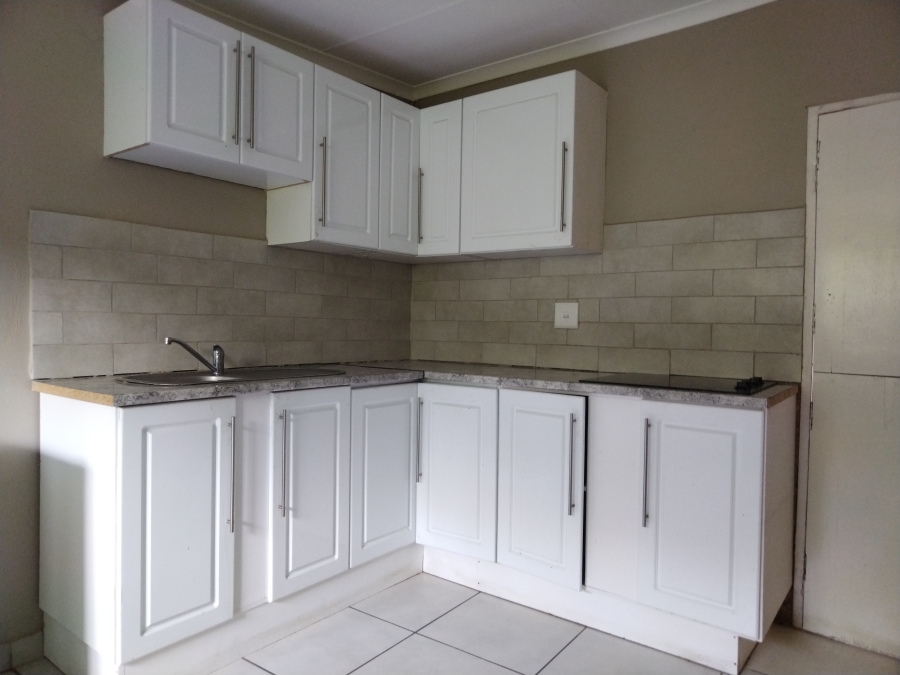 2 Bedroom Property for Sale in Constantia Kloof Gauteng