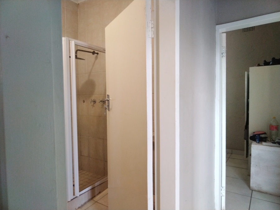 2 Bedroom Property for Sale in Constantia Kloof Gauteng