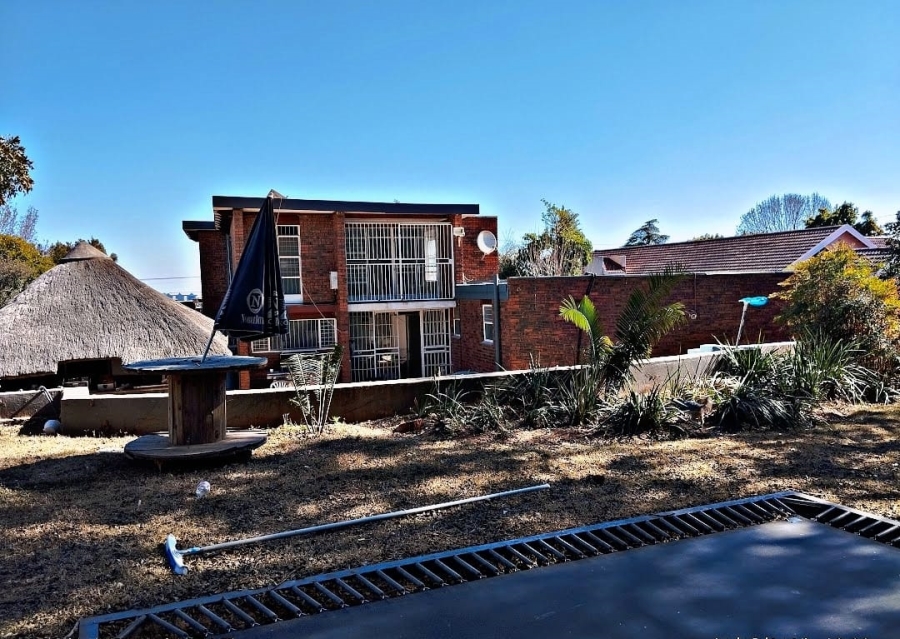 6 Bedroom Property for Sale in Waterkloof Gauteng