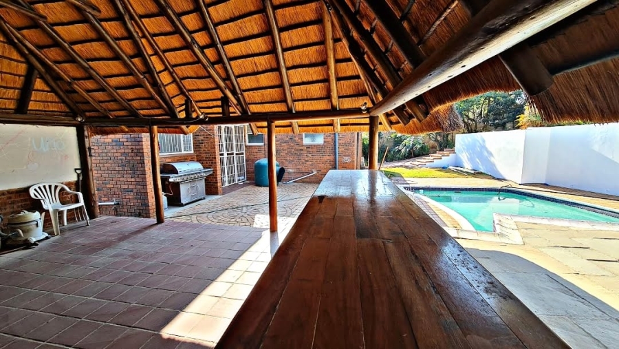 6 Bedroom Property for Sale in Waterkloof Gauteng