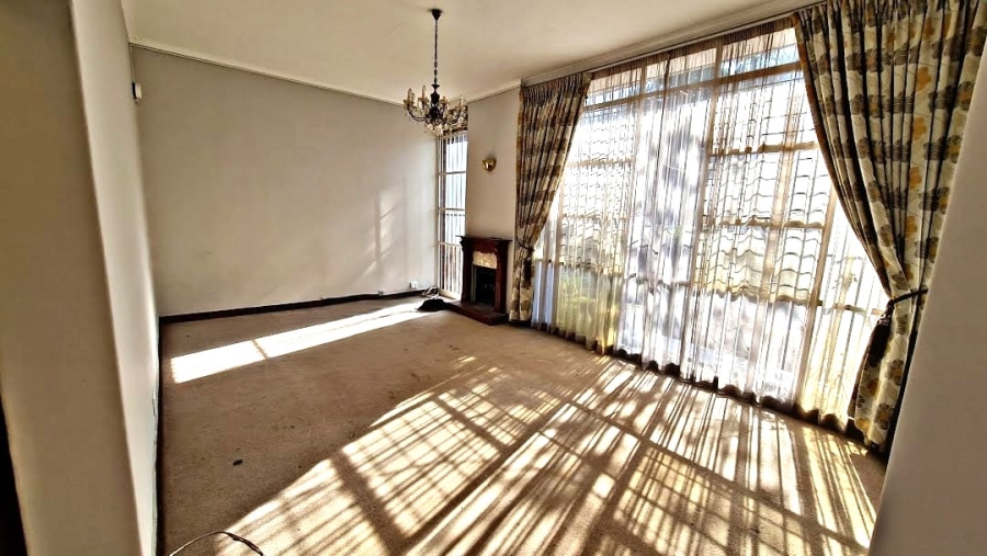 6 Bedroom Property for Sale in Waterkloof Gauteng