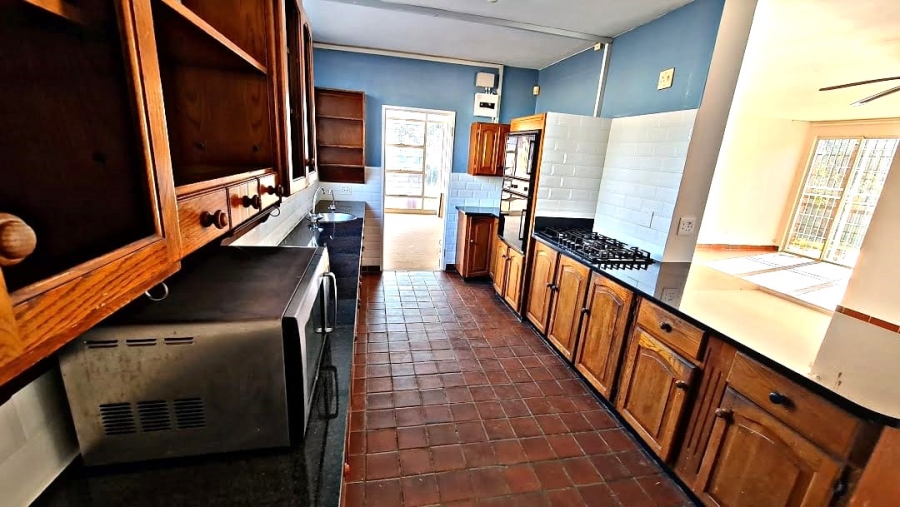 6 Bedroom Property for Sale in Waterkloof Gauteng