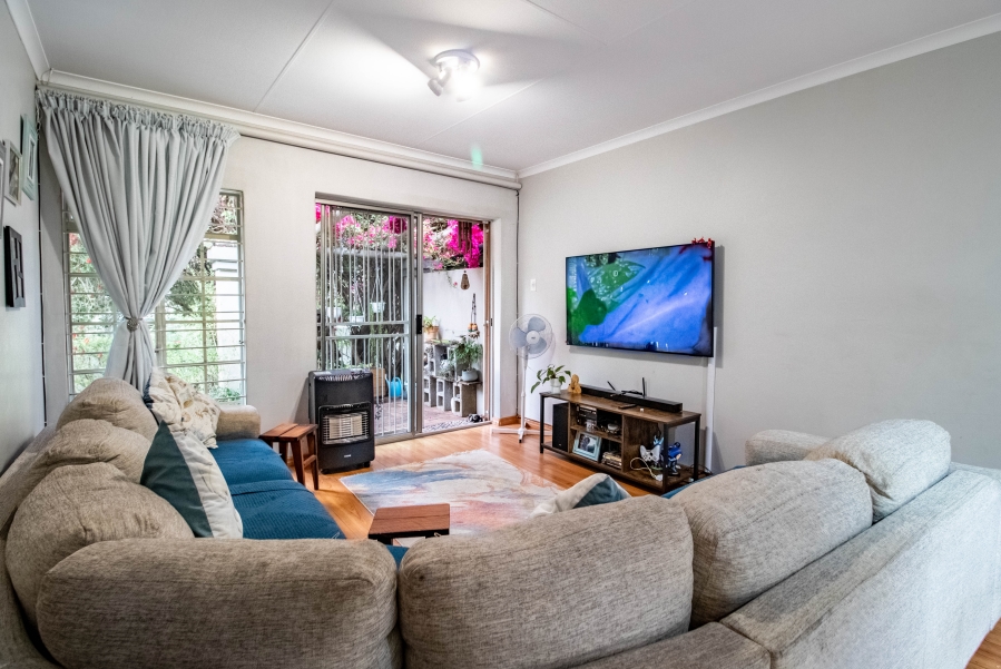 2 Bedroom Property for Sale in Douglasdale Gauteng