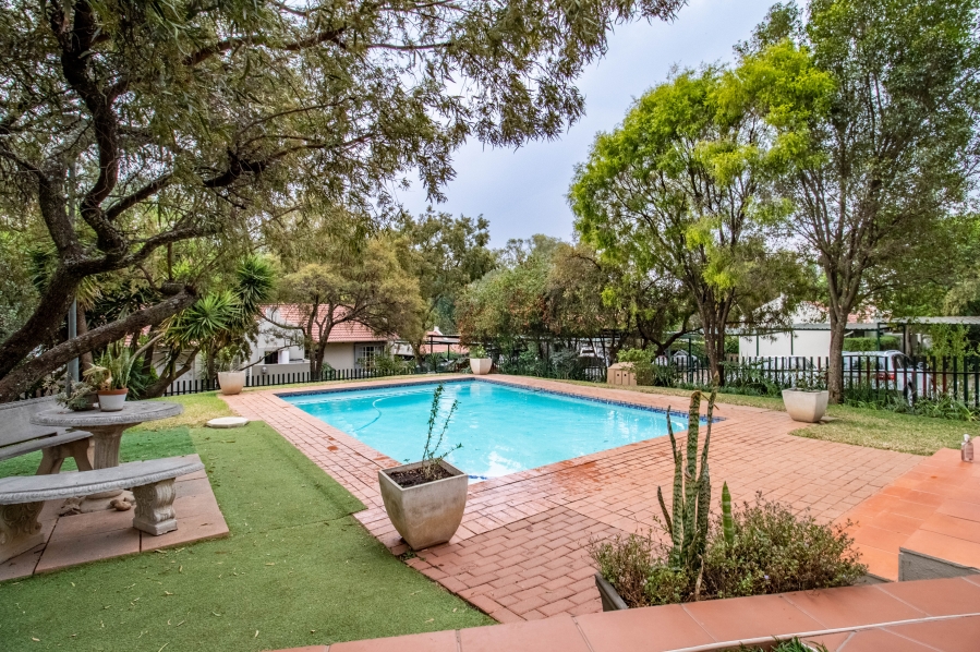 2 Bedroom Property for Sale in Douglasdale Gauteng