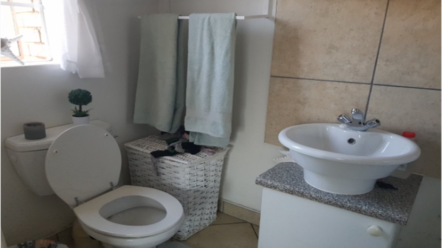 2 Bedroom Property for Sale in Sugar Bush Estate Gauteng