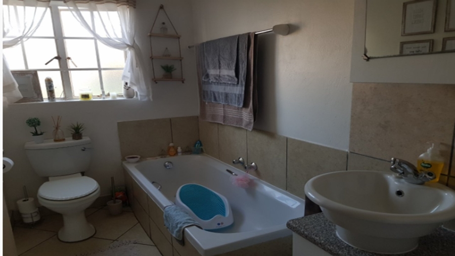 2 Bedroom Property for Sale in Sugar Bush Estate Gauteng