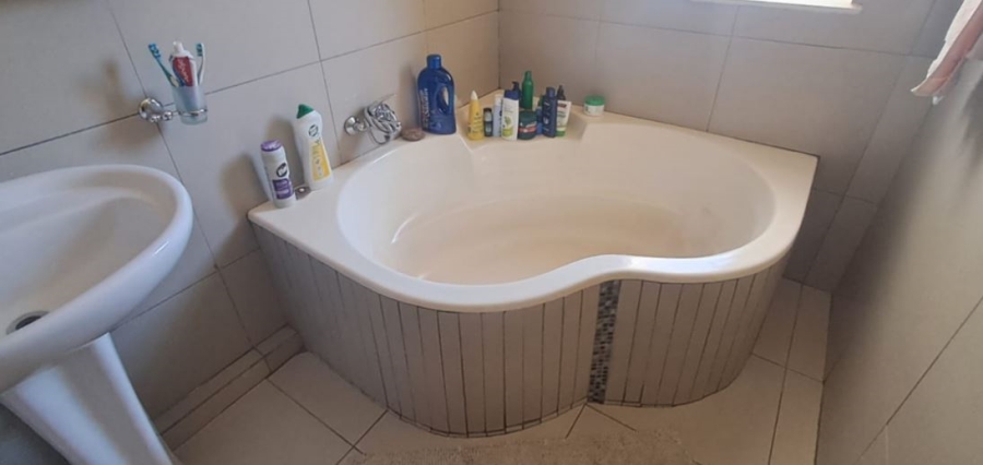 3 Bedroom Property for Sale in South Hills Gauteng