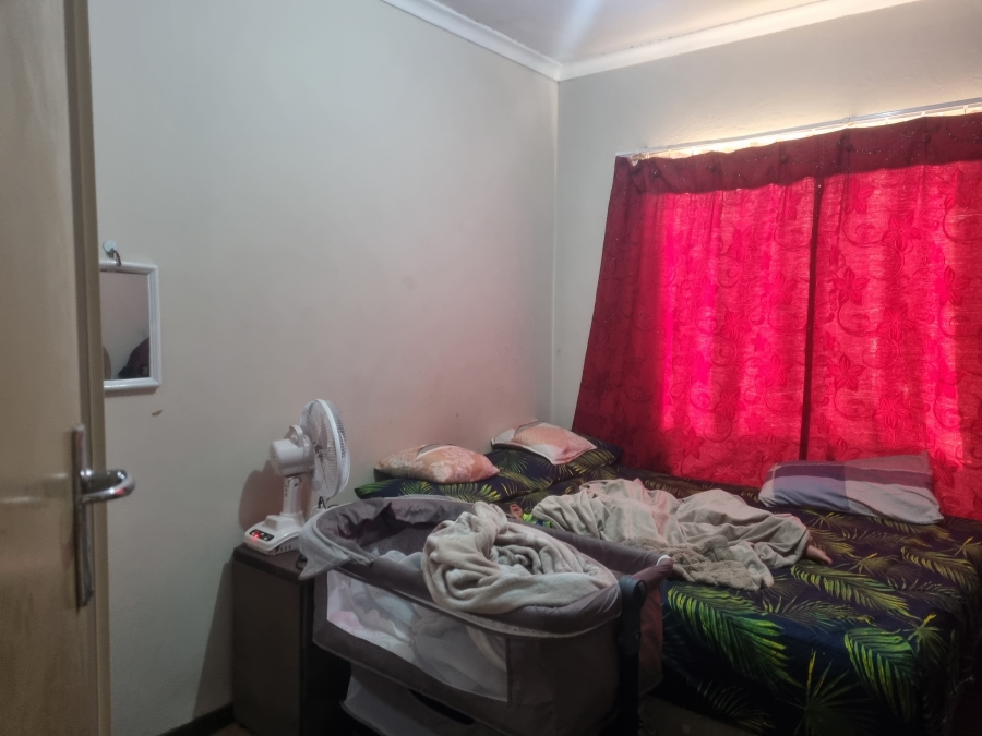 2 Bedroom Property for Sale in Greenhills Gauteng