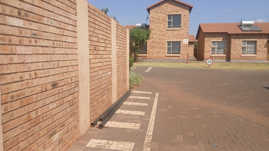 3 Bedroom Property for Sale in Dawn Park Gauteng