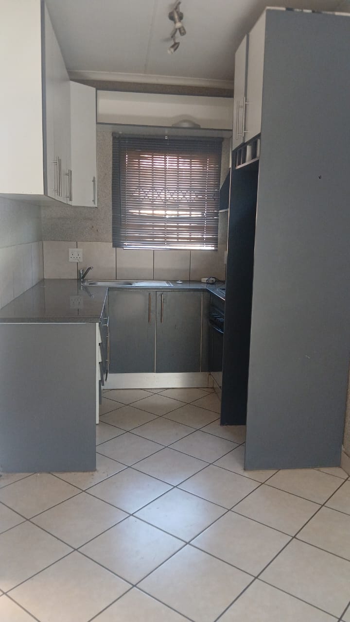 3 Bedroom Property for Sale in Dawn Park Gauteng