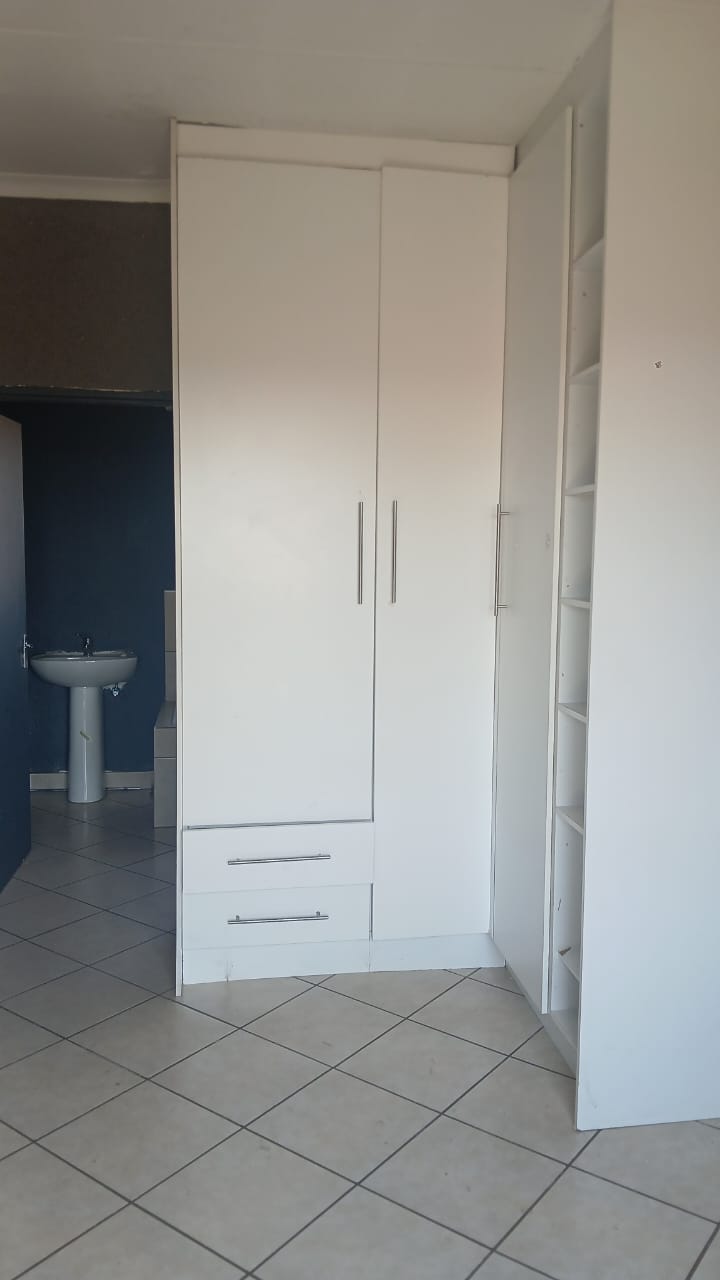 3 Bedroom Property for Sale in Dawn Park Gauteng