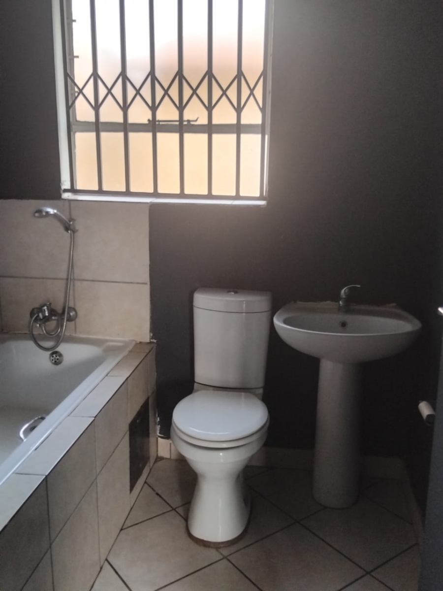 3 Bedroom Property for Sale in Dawn Park Gauteng