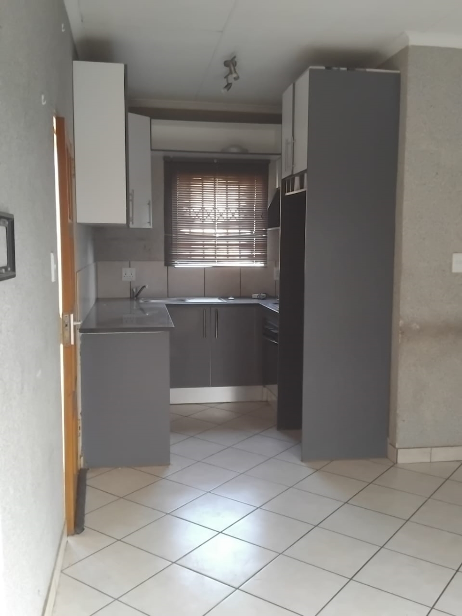 3 Bedroom Property for Sale in Dawn Park Gauteng