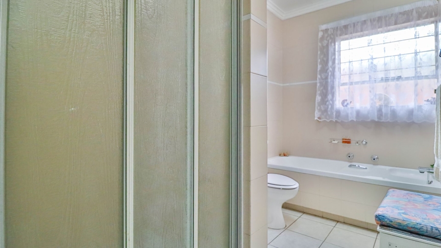 3 Bedroom Property for Sale in Rembrandt Park Gauteng