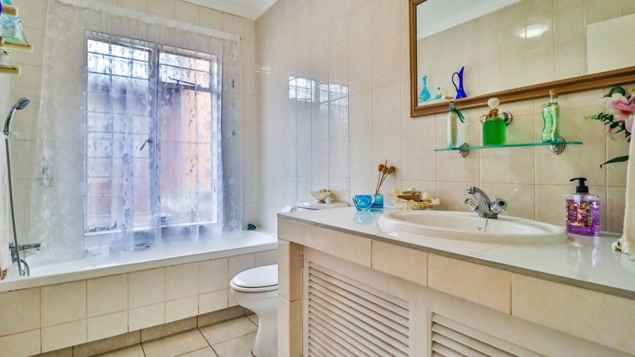 3 Bedroom Property for Sale in Rembrandt Park Gauteng