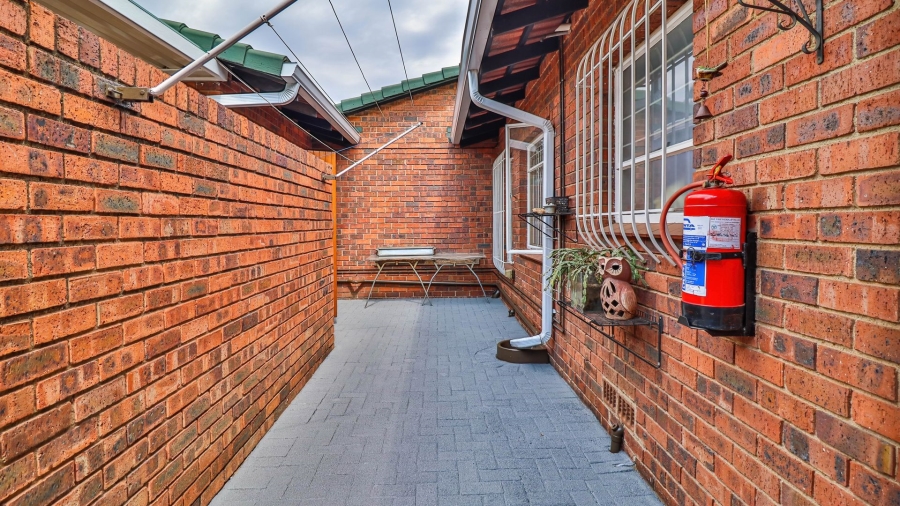 3 Bedroom Property for Sale in Rembrandt Park Gauteng