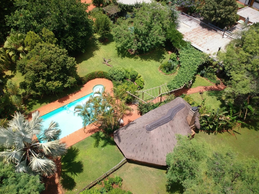 7 Bedroom Property for Sale in Theresa Park Gauteng