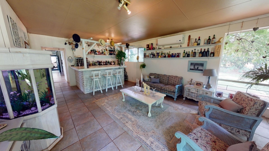 7 Bedroom Property for Sale in Theresa Park Gauteng