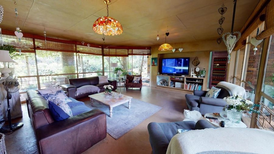 7 Bedroom Property for Sale in Theresa Park Gauteng