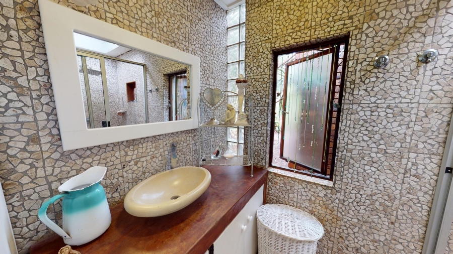 7 Bedroom Property for Sale in Theresa Park Gauteng