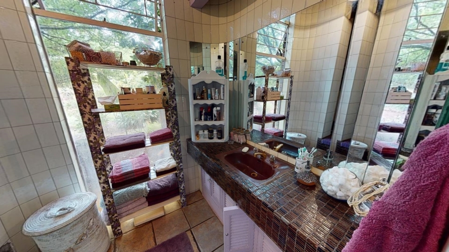 7 Bedroom Property for Sale in Theresa Park Gauteng