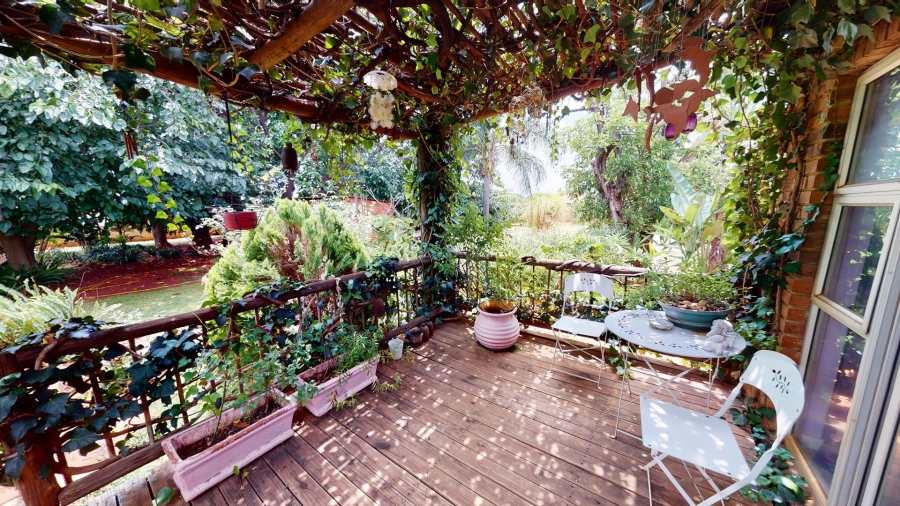 7 Bedroom Property for Sale in Theresa Park Gauteng