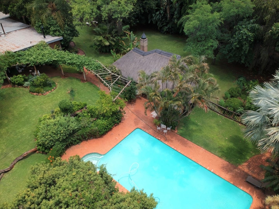 7 Bedroom Property for Sale in Theresa Park Gauteng