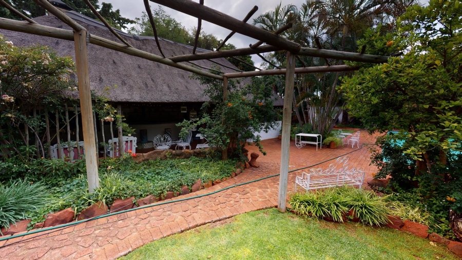 7 Bedroom Property for Sale in Theresa Park Gauteng