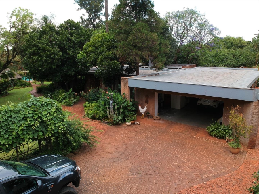 7 Bedroom Property for Sale in Theresa Park Gauteng
