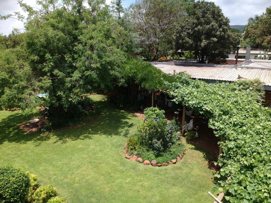 7 Bedroom Property for Sale in Theresa Park Gauteng