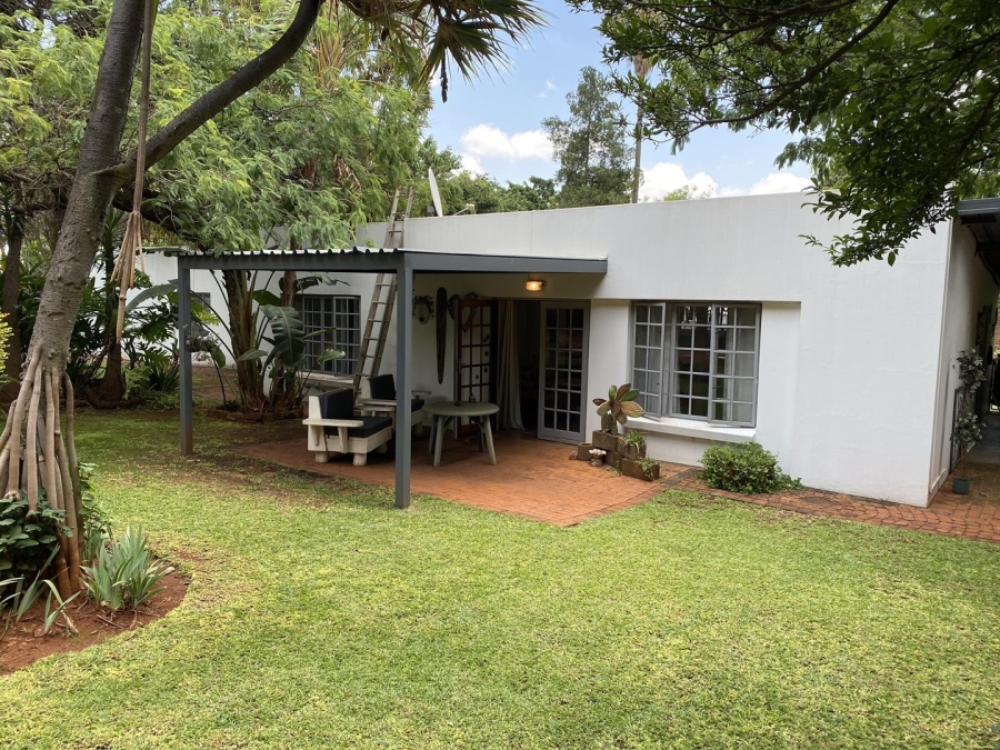 7 Bedroom Property for Sale in Theresa Park Gauteng