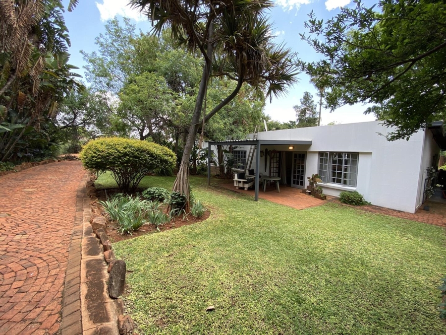 7 Bedroom Property for Sale in Theresa Park Gauteng