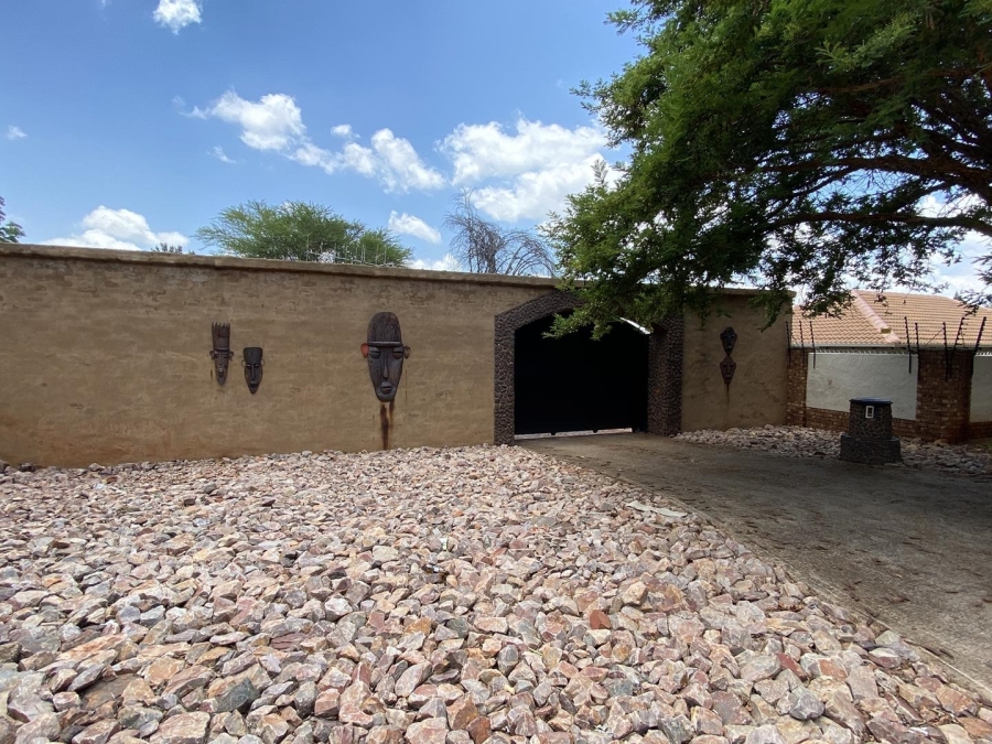 7 Bedroom Property for Sale in Theresa Park Gauteng