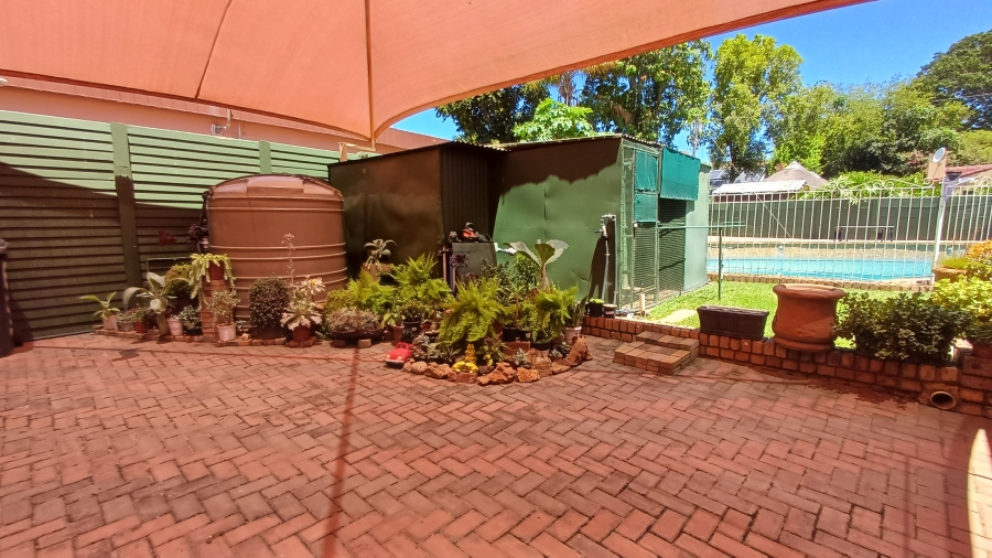 7 Bedroom Property for Sale in Dorandia Gauteng