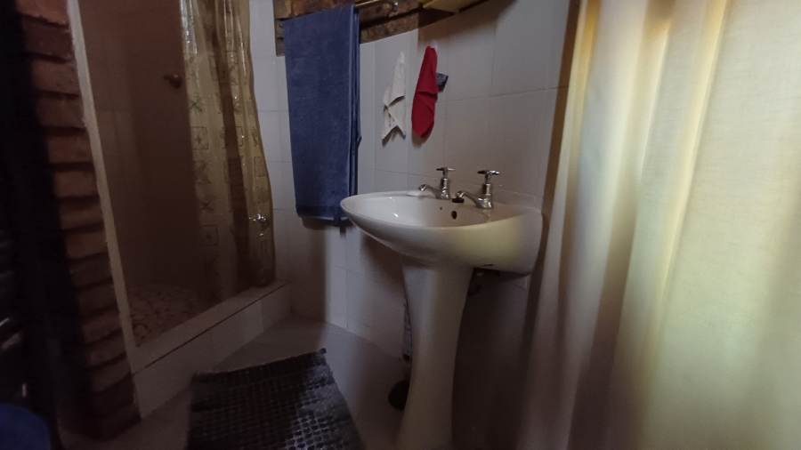 7 Bedroom Property for Sale in Dorandia Gauteng
