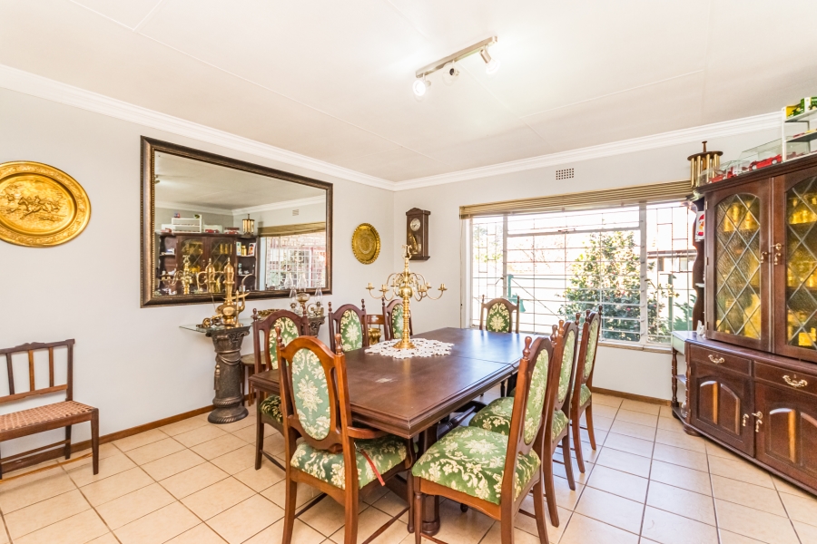 4 Bedroom Property for Sale in Helikonpark Gauteng