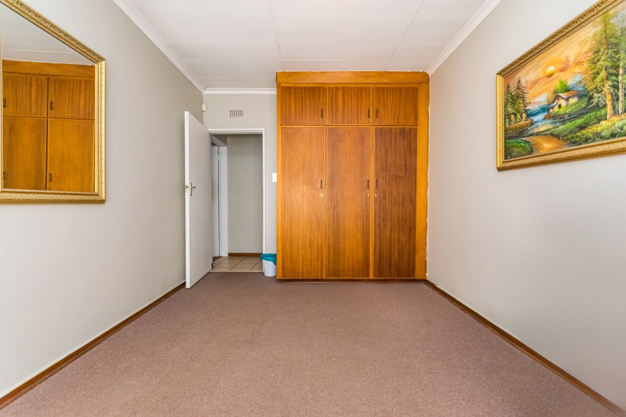 4 Bedroom Property for Sale in Helikonpark Gauteng