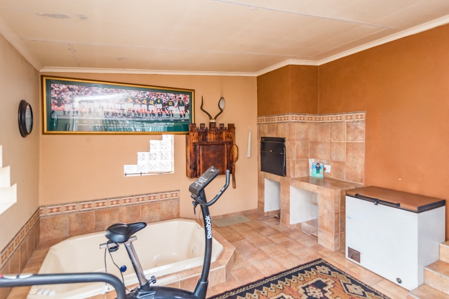 3 Bedroom Property for Sale in Kenmare Gauteng