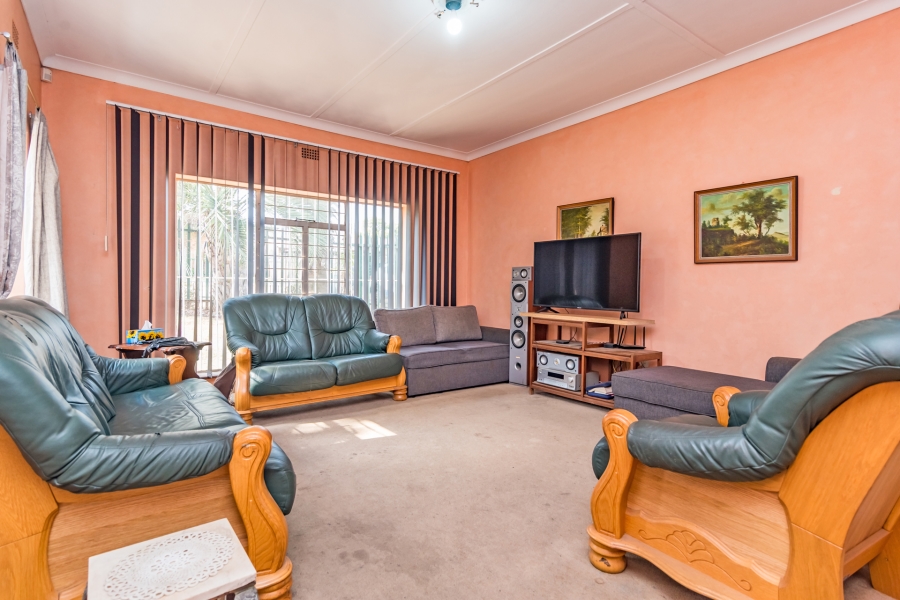 3 Bedroom Property for Sale in Kenmare Gauteng