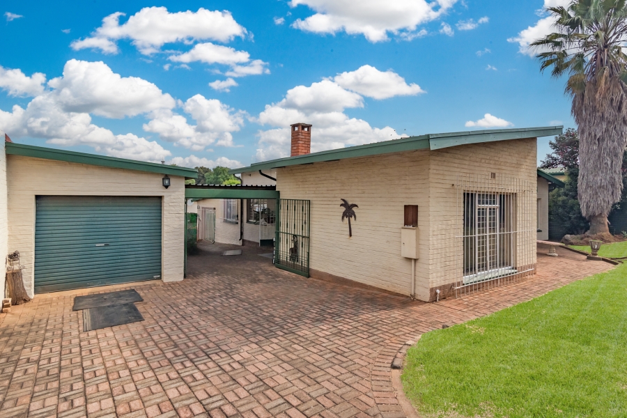 3 Bedroom Property for Sale in Kenmare Gauteng