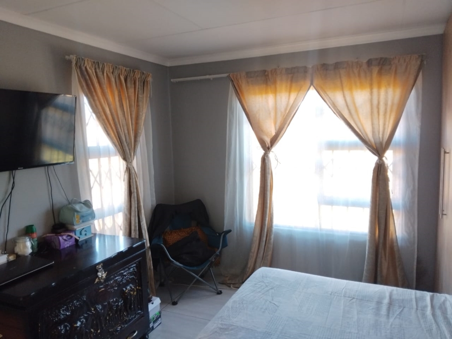 3 Bedroom Property for Sale in Westonaria Gauteng