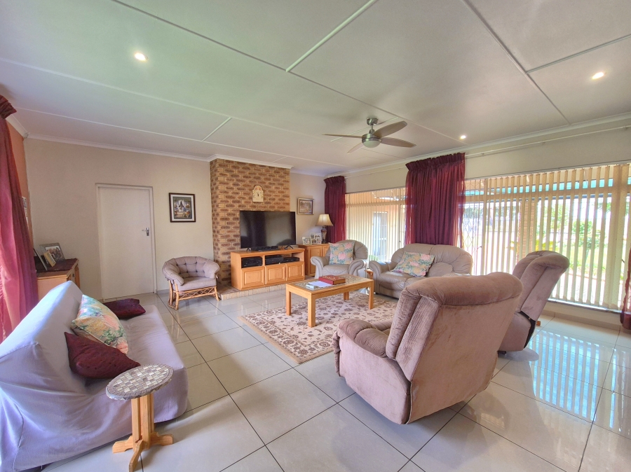 4 Bedroom Property for Sale in Larrendale Gauteng