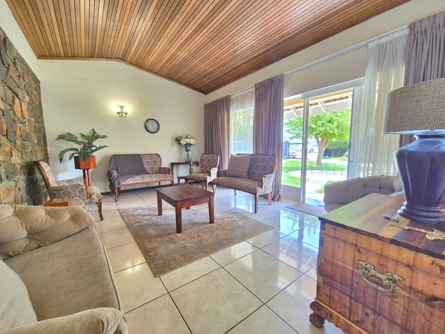 4 Bedroom Property for Sale in Larrendale Gauteng