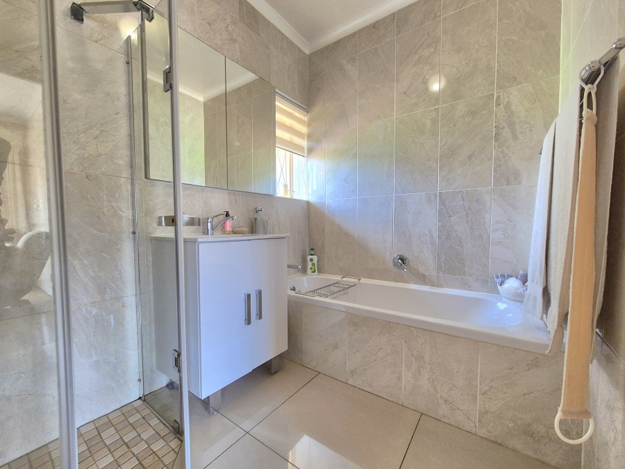 4 Bedroom Property for Sale in Larrendale Gauteng