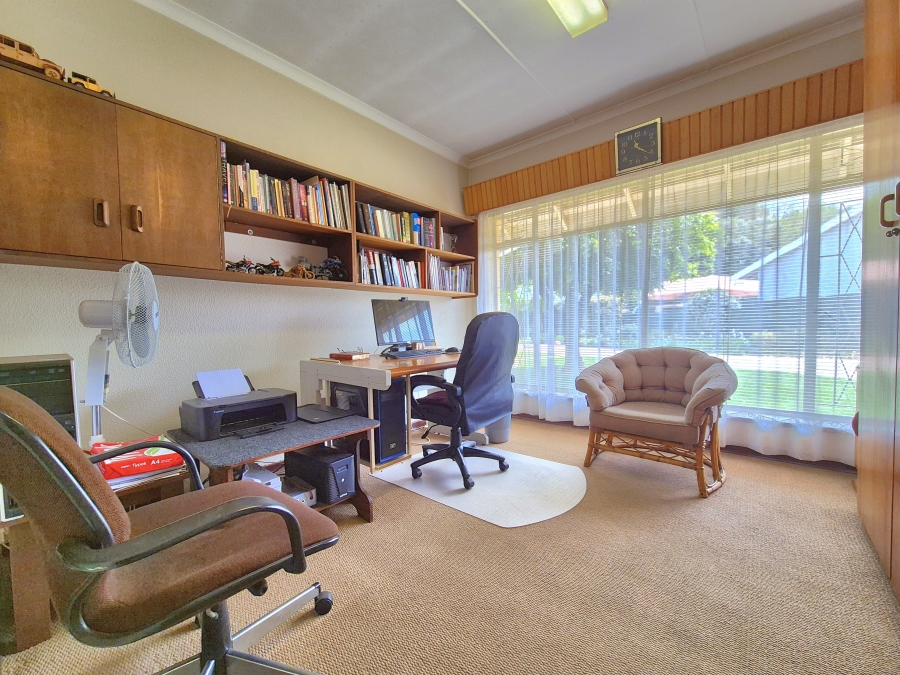 4 Bedroom Property for Sale in Larrendale Gauteng