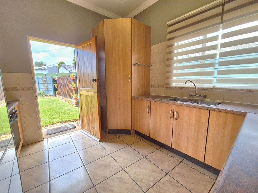 4 Bedroom Property for Sale in Larrendale Gauteng