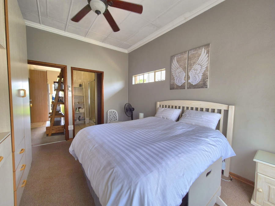 4 Bedroom Property for Sale in Larrendale Gauteng