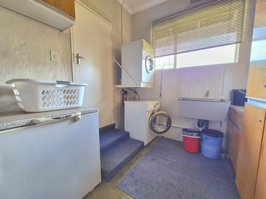 4 Bedroom Property for Sale in Larrendale Gauteng